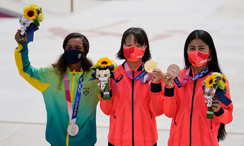 ¡Momiji Nishiya hace historia siendo la medallista de oro más jóven de Tokio 2020! 