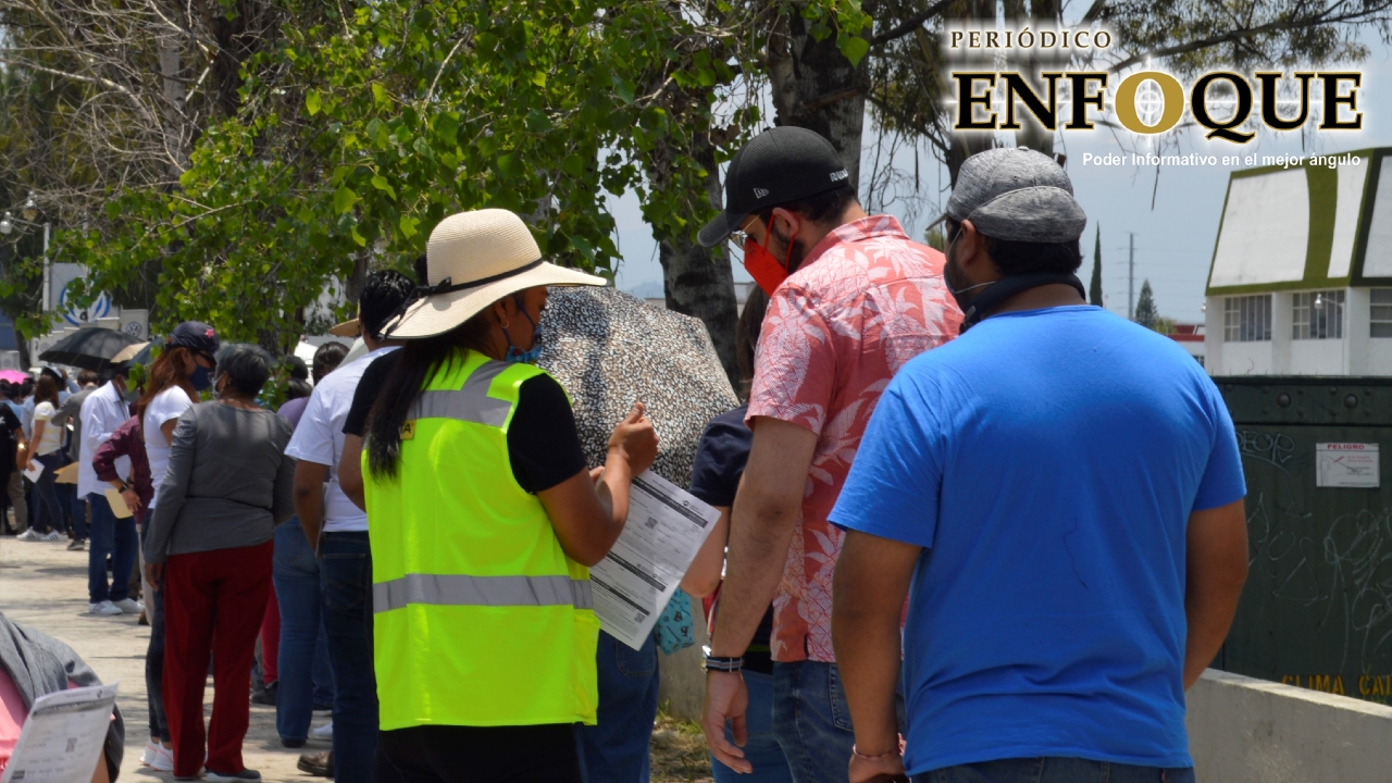 Inició la Jornada de Vacunación contra el COVID en San Andrés y San Pedro Cholula para los adultos mayores de 30 años