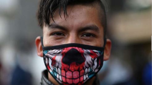 Exigen la renuncia del presidente de Guatemala y de la jefa del ministerio público