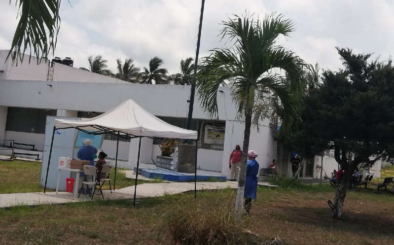 Contagiados de covid sin acceso al IMSS piden ayuda a través de redes sociales