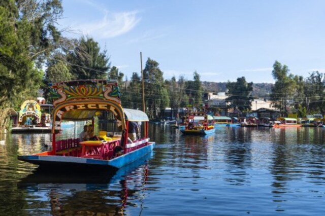 INAH Encuentra 17 entierros en Xochimilco que revelan la transición de funerales prehispánicos a cristianos