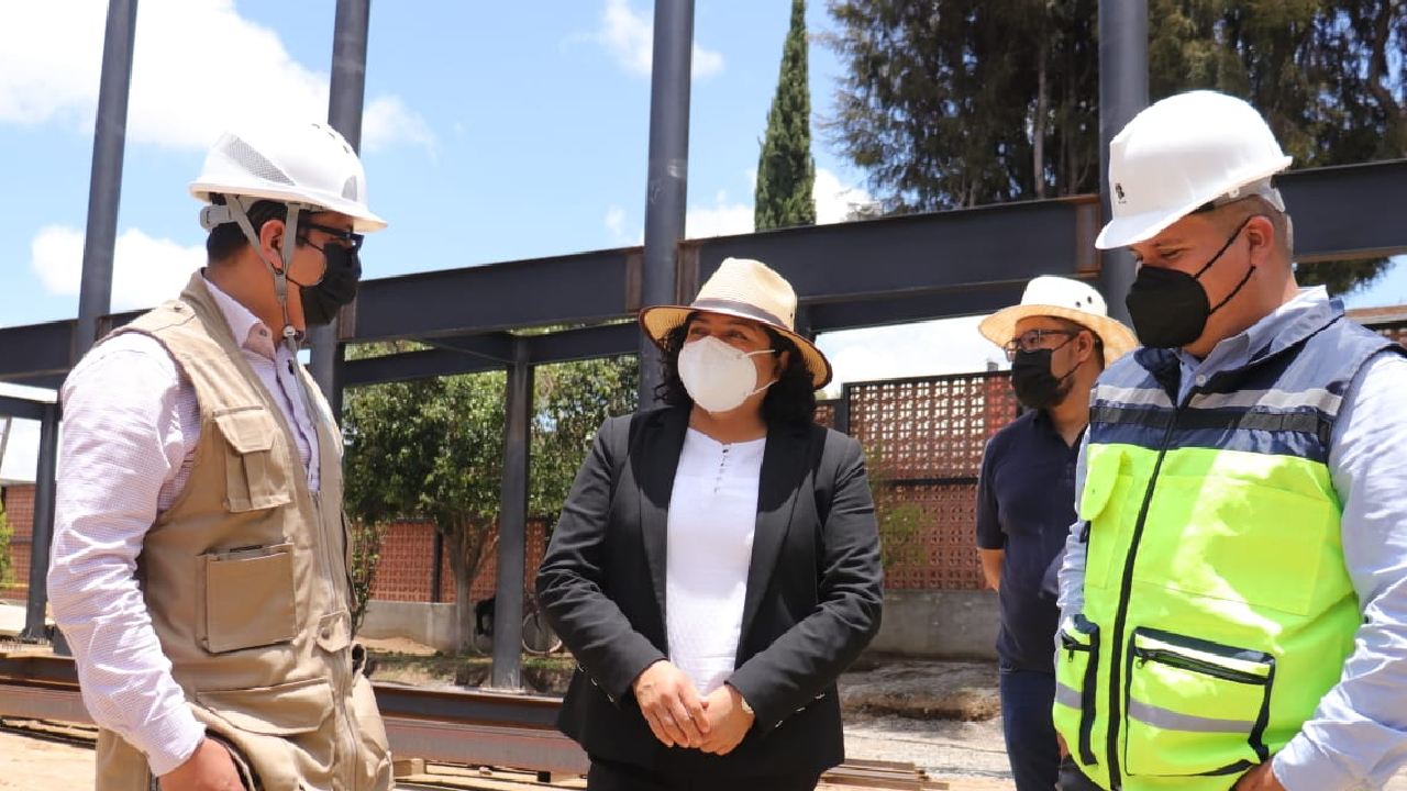 Karina Pérez Popoca supervisó las obras de la SEDATU en el municipio