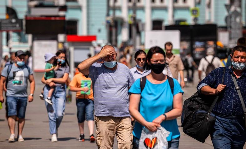 Rusia pedirá pases sanitarios antiCovid para entrar a restaurantes de Moscú