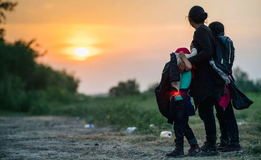 Harris visitará el viernes la frontera con México