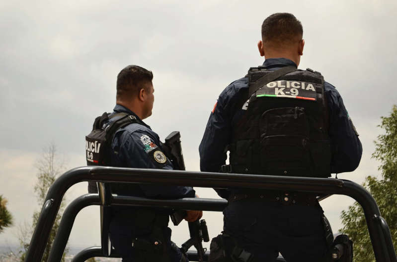 Hallan cuerpos colgados en un puente de Zacatecas; tenían uniformes de policía de SLP