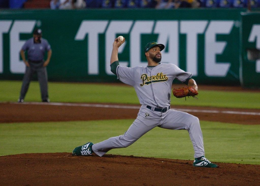 Pericos voló alto en Cancún ante Tigres 