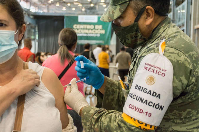 Mañana empieza vacunación de jóvenes de 30 a 39 años en Aguascalientes