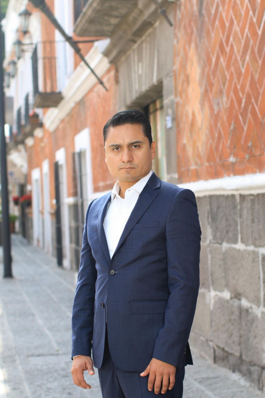 Iván Herrera se compromete a atender las necesidades de agua potable en el sur de la ciudad de Puebla 