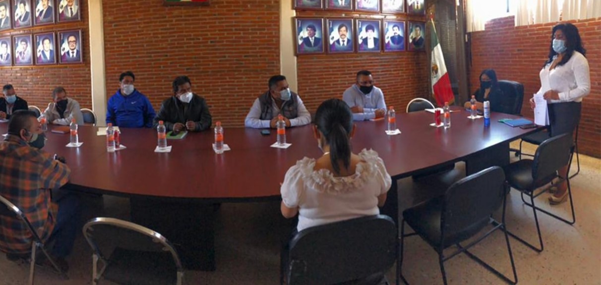 Invitan a registrarse en Acajete para recibir vacuna 