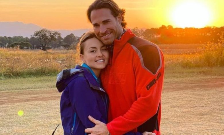 Angelique Boyer reta a Sebastián Rulli a intentar un TikTok y él termina lastimado