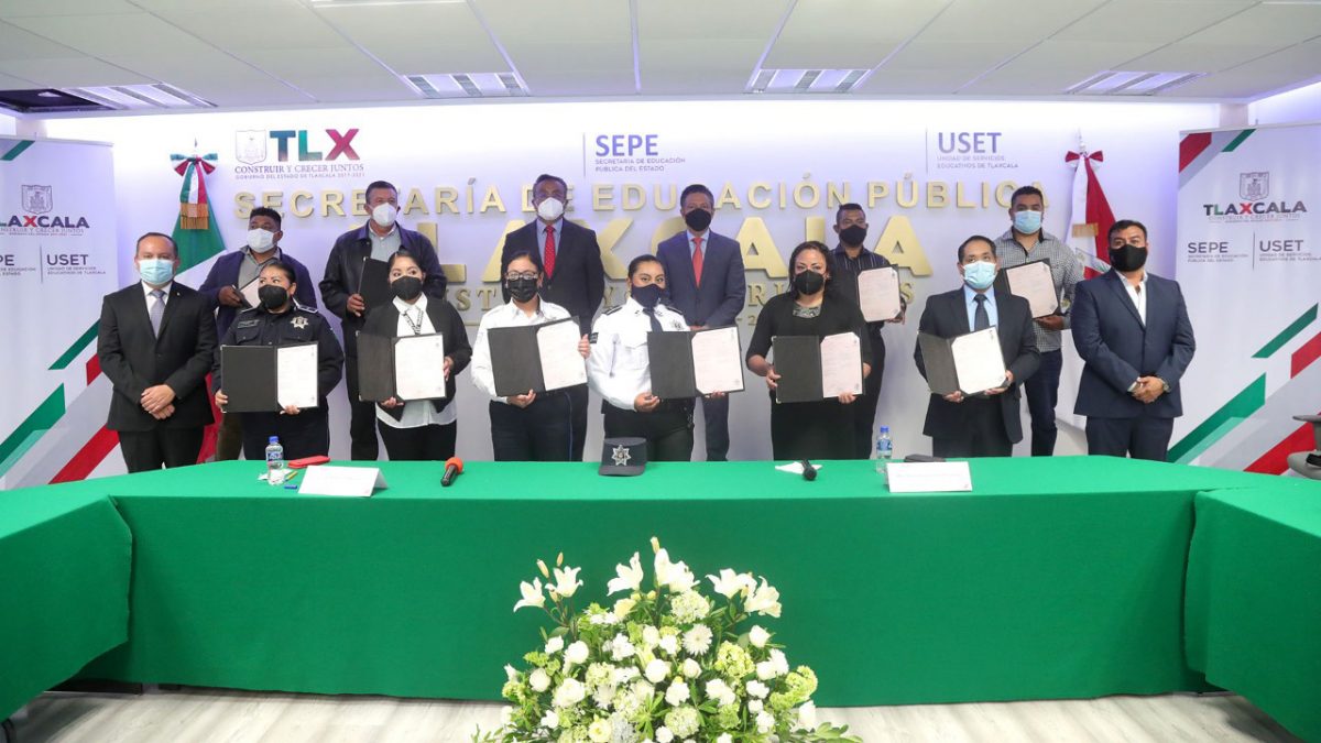 Entrega SEPE certificados de nivelación académica a policías estatales y municipales