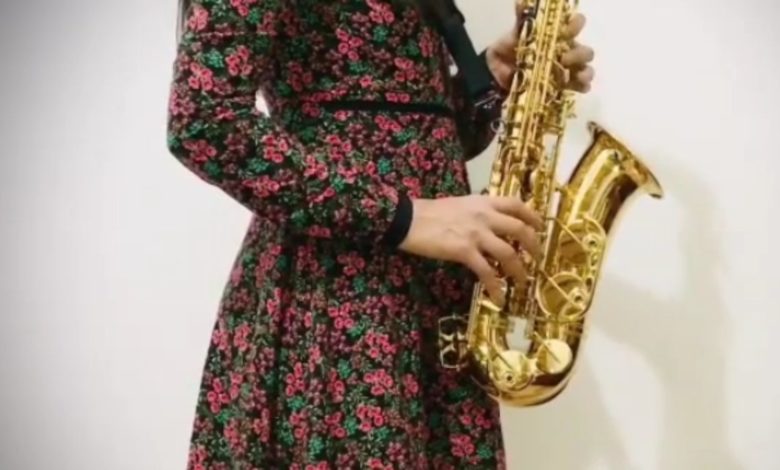 “Vi a mi agresor en la calle y el fiscal no hizo nada”: saxofonista agredida con ácido