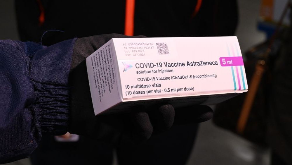 Italia se suma a Noruega y también suspende vacunación antiCovid de AstraZeneca