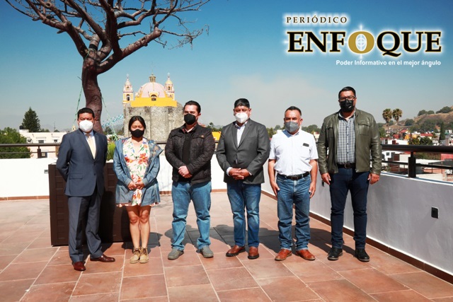 Presenta Roberto Maxil a nuevos regidores y secretarios en San Andrés