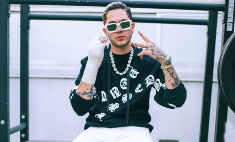 Juan De Dios Pantoja explota contra los haters después de recibir críticas por tomar leche materna