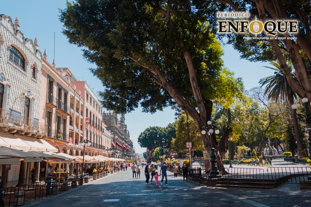 Ayuntamiento garantiza que mantenimiento del zócalo no afectará a negocios