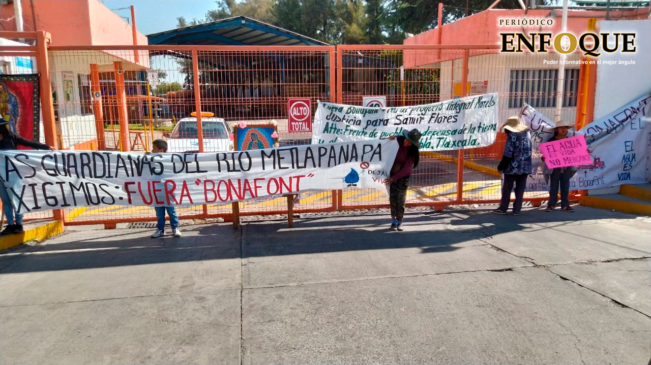 Acusan a Bonafont de secar casi 5 mil pozos en Juan C. Bonilla, piden su clausura 