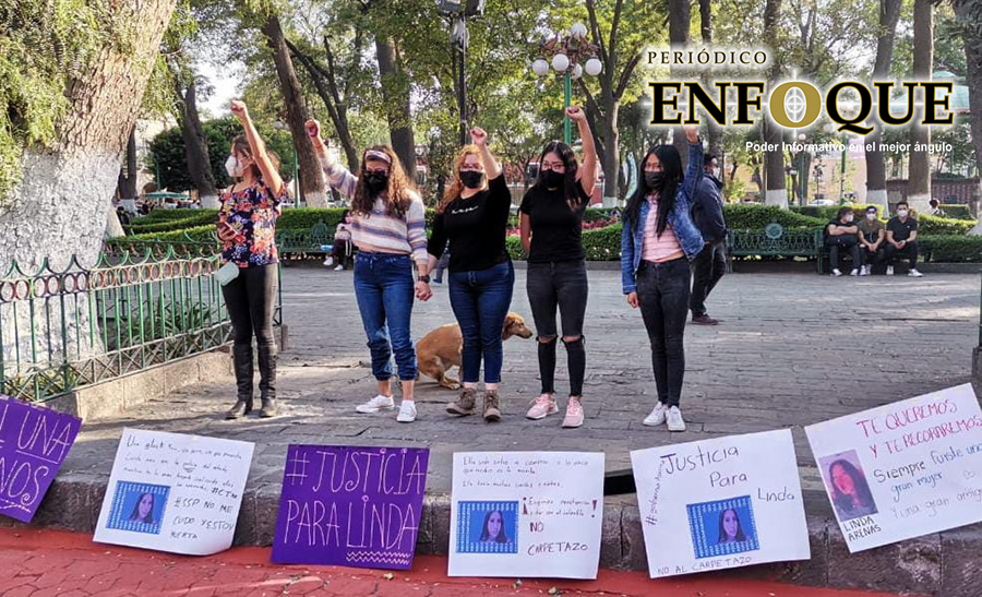 No al carpetazo: exigen amigos y familiares de mujer muerta en Contla