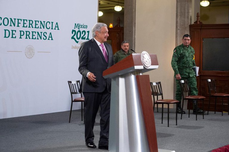 “Un presidente fuerte en lo político y maniatado en lo económico”: revelan el punto débil de AMLO