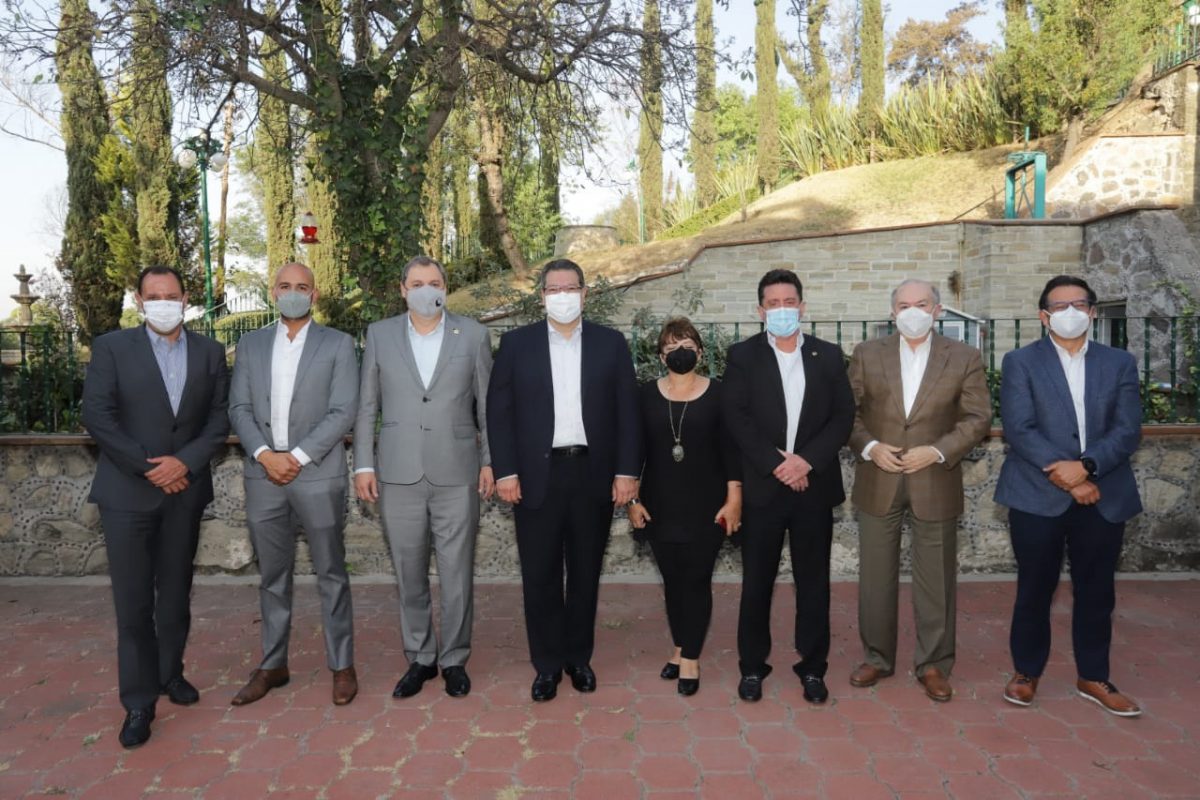 Marco Mena se reúne con presidente de la CANACINTRA