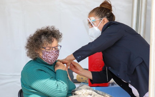 Arribarán a Puebla cerca 357 mil vacunas antiCovid para adultos de la tercera edad