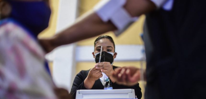 México rompe récord; aplica más de un millón de vacunas anticovid en un día: AMLO