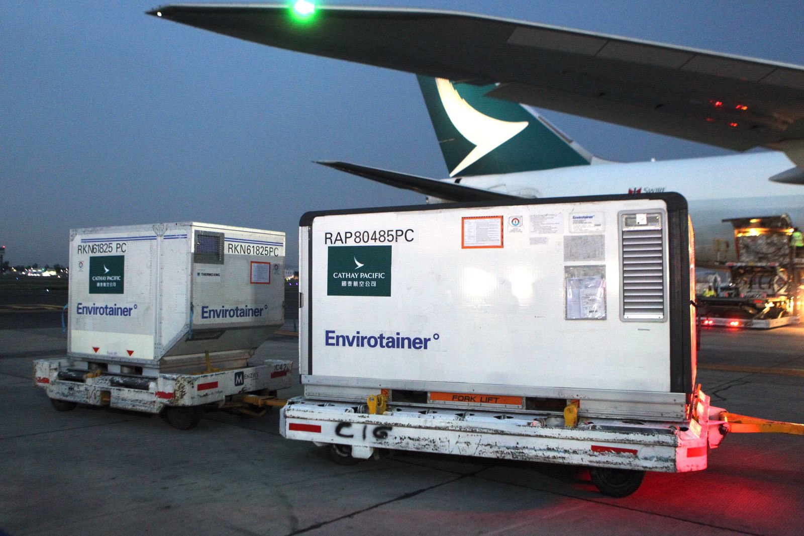 Otras 35 mil dosis de CanSino contra la COVID-19 llegan a México