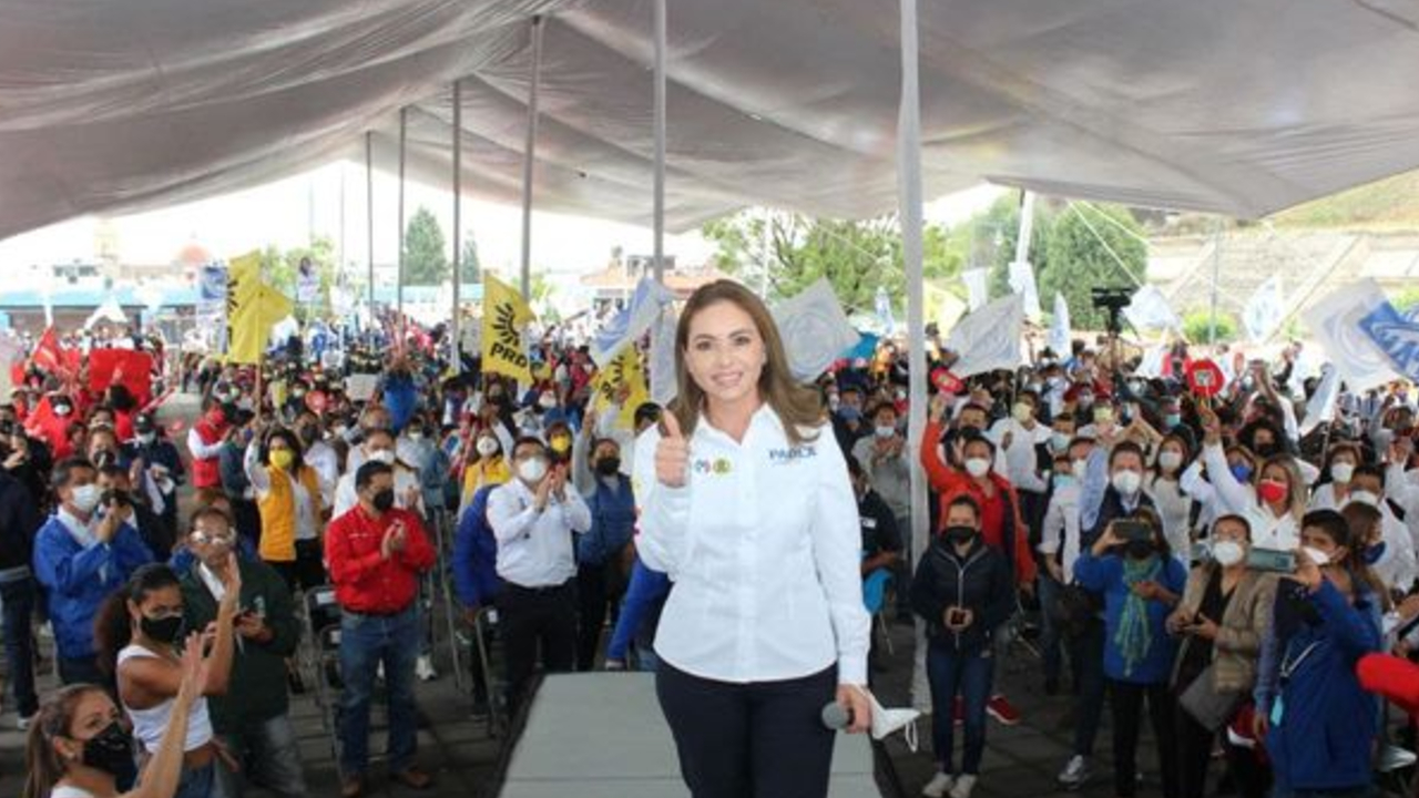 Paola Angón, candidata por la Alcaldía de San Pedro efectuó un encuentro ciudadano con sus allegados. 