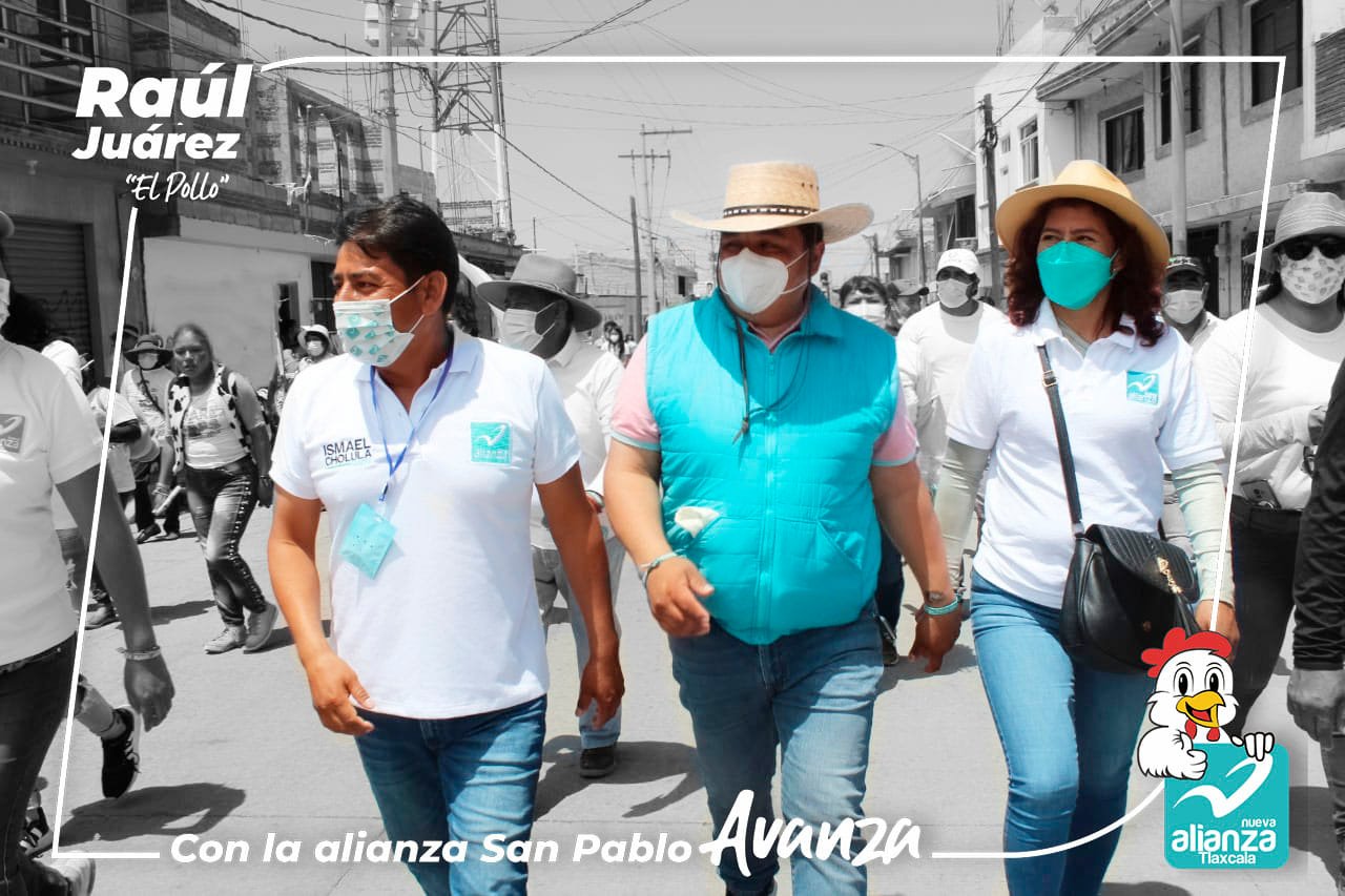 Raúl Juárez recorre la colonia de Tlaltepango junto a Ismael Cholula