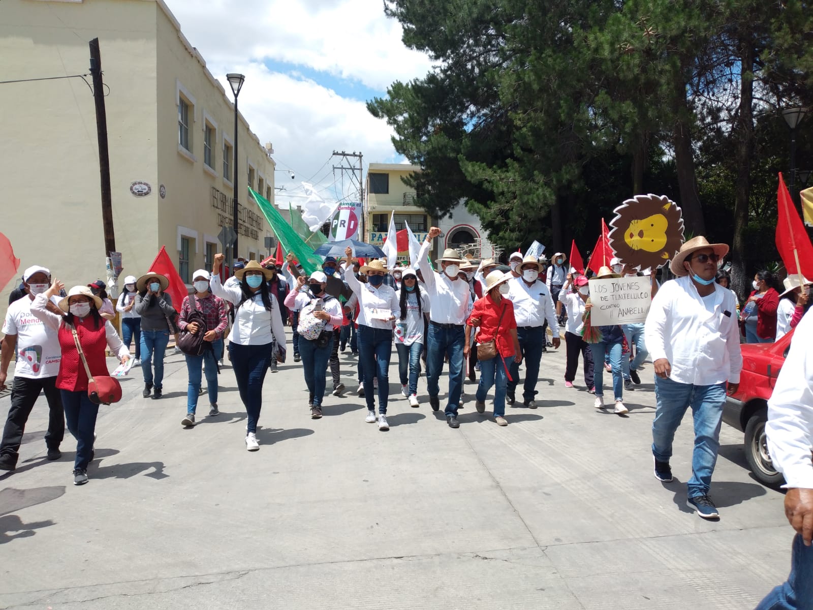 Domingo Mendieta y Anabell Ávalos se reúnen para pactar compromisos por La Magdalena Tlaltelulco