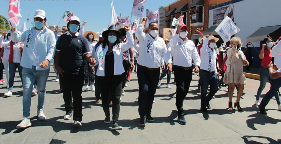 Dirigentes estatales del PRI, acompañan a candidatos por el distrito y municipio de Tepeaca 