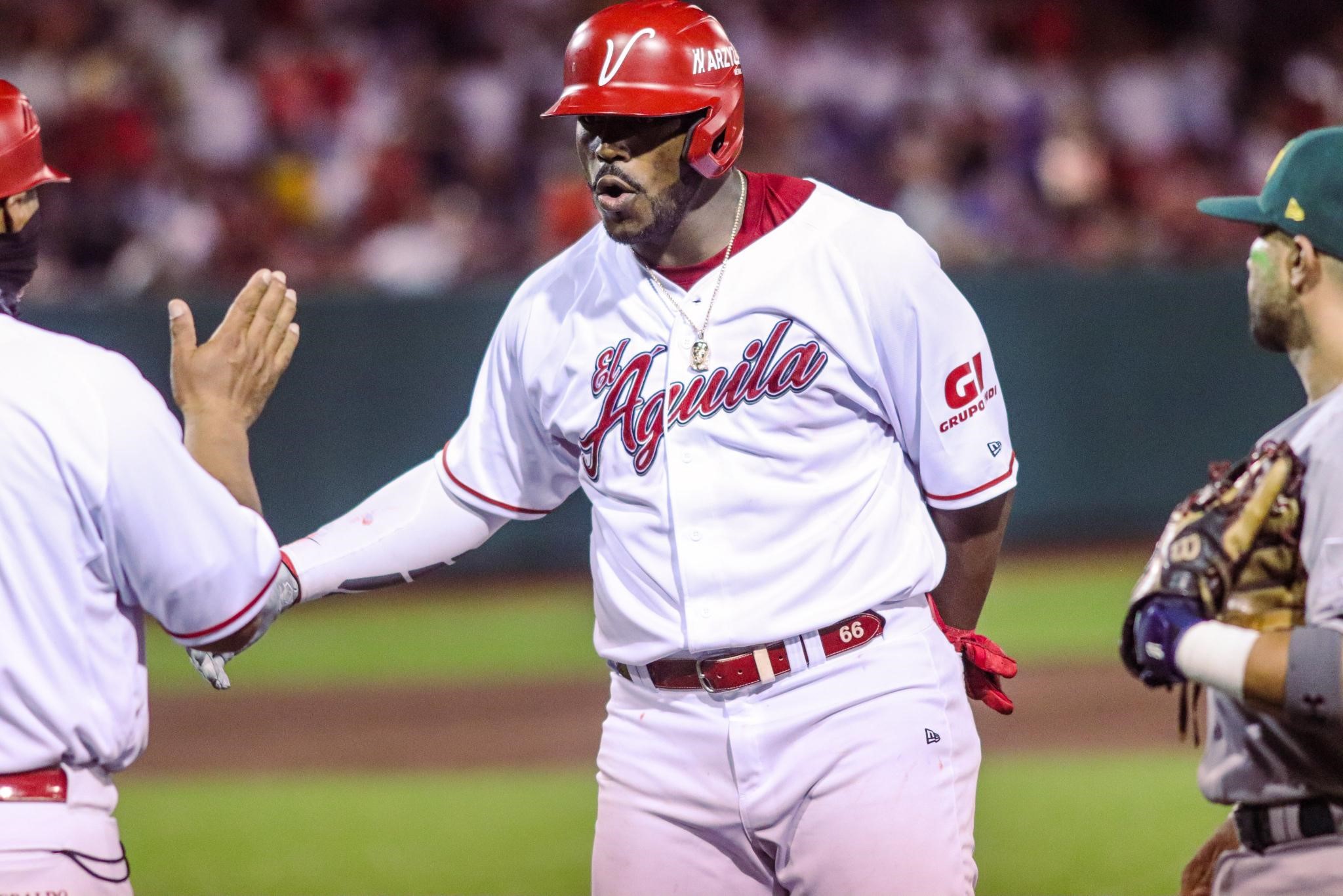 Pericos quedó tendido en el terreno ante Veracruz 