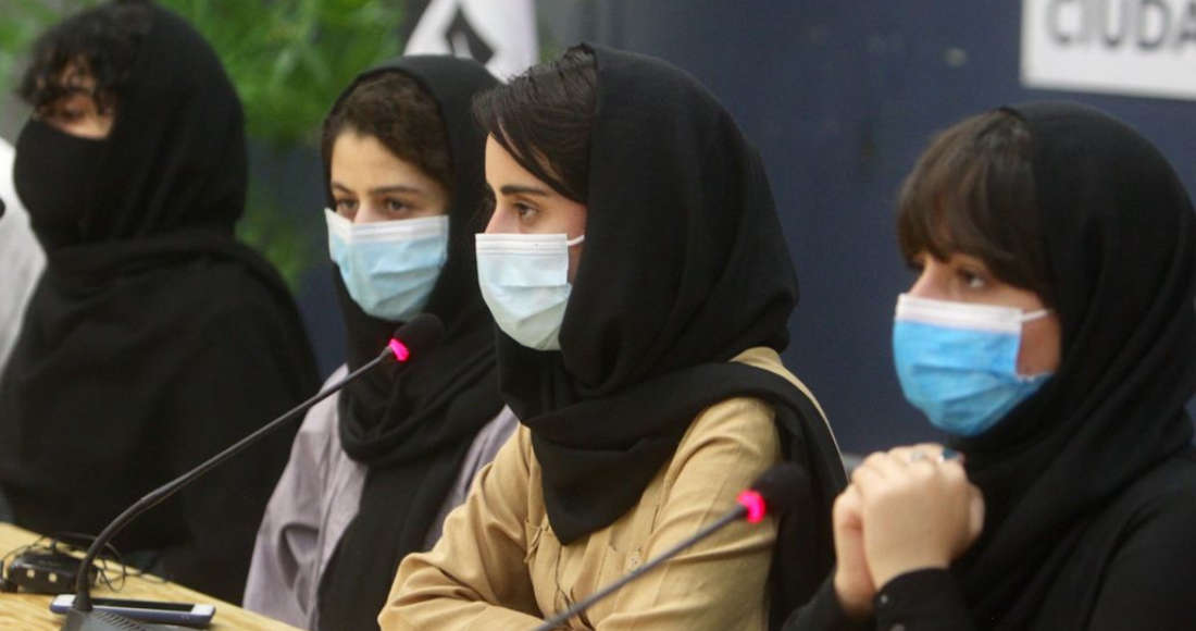 'Salvaron nuestra vida y nuestros'; dicen niñas afganas de equipo de robótica en México