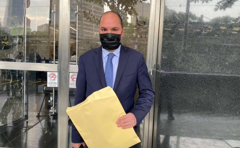 FGR entrega investigación a Ricardo Anaya