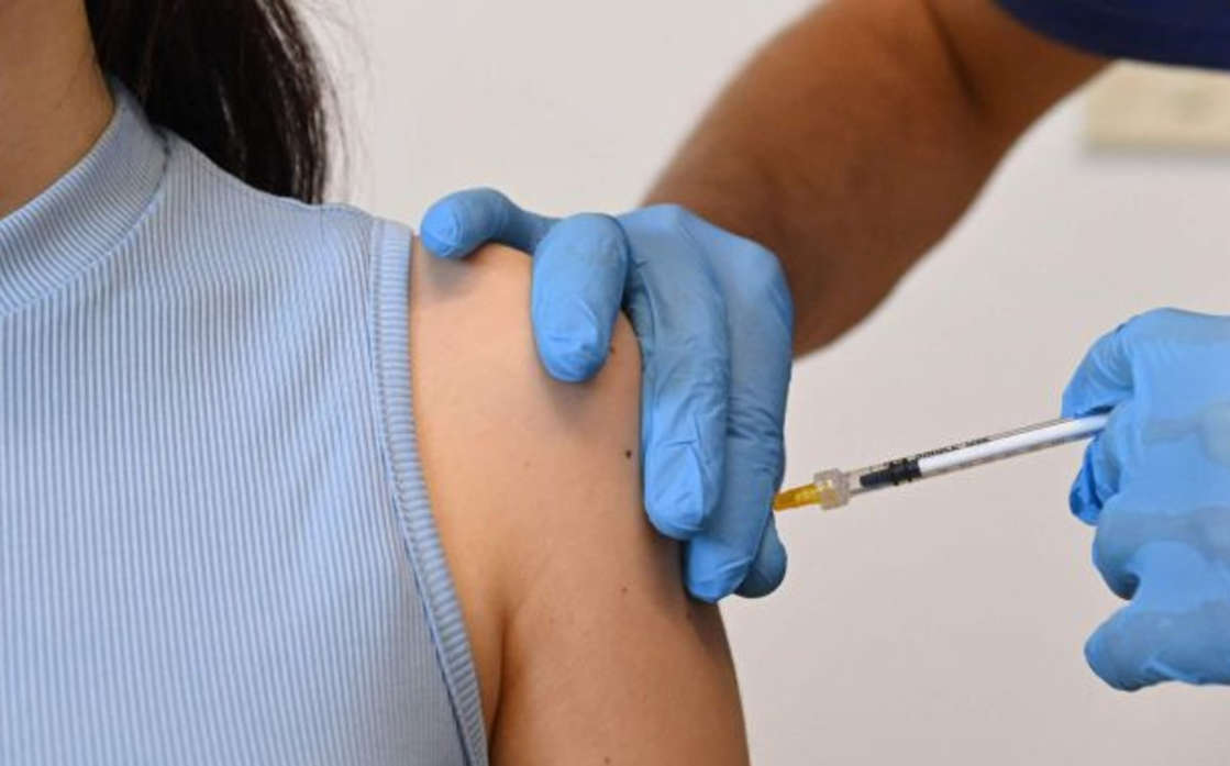 El gobernador de Oaxaca solicitará que maestros reciban segunda dosis anticovid de CanSino