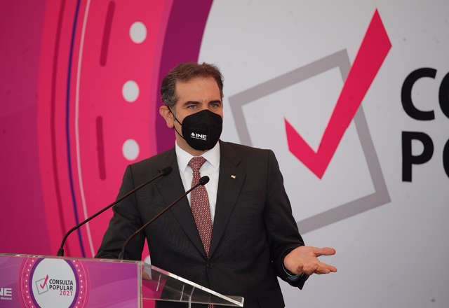 El INE solicitará 5.8 mil mdp para la revocación de mandato y la consulta