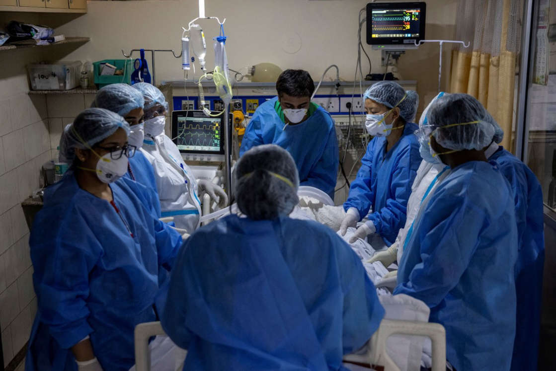 Una fiebre misteriosa provocó la muerte de 33 niños y 7 adultos en la India