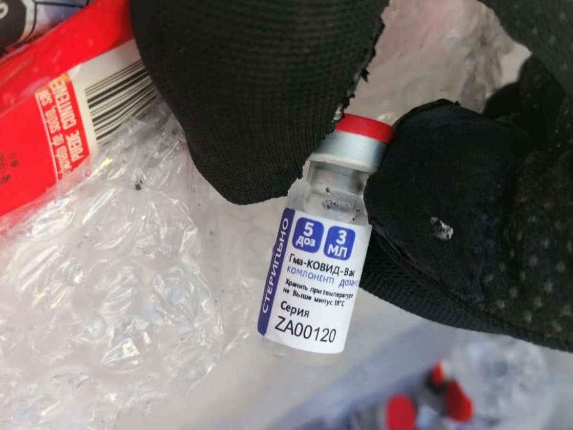 Cae doctor que vendía vacunas falsas contra covid-19 en 15 mil pesos