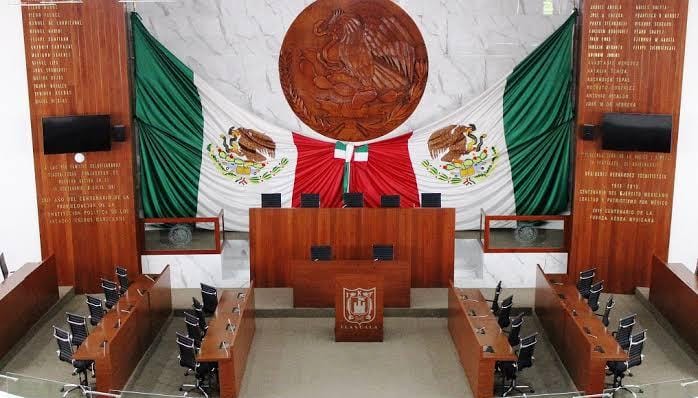 Despide Congreso del Estado a trabajadores basificados