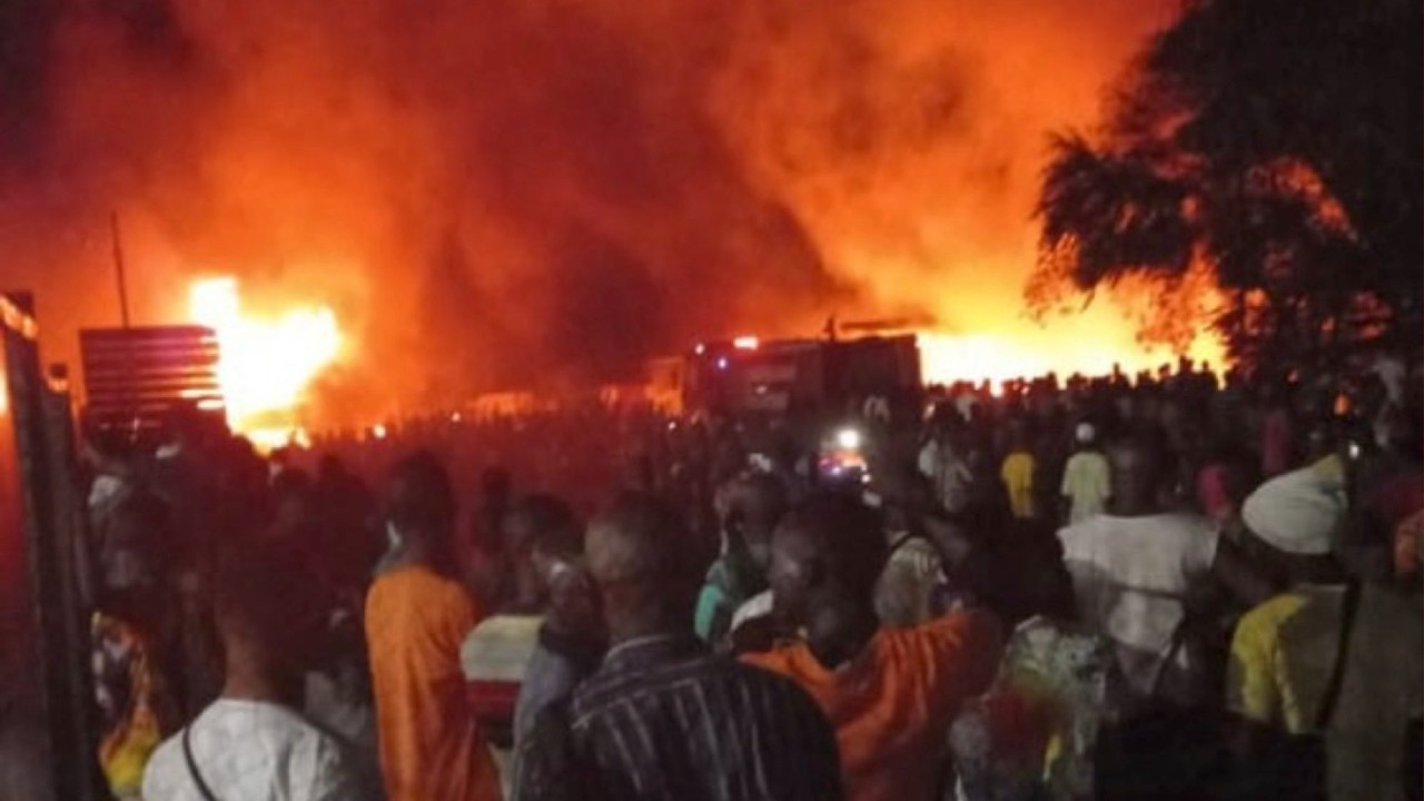 Se contabilizan al menos 92 muertos en la Sierra Leona luego de explotar un camión de combustible