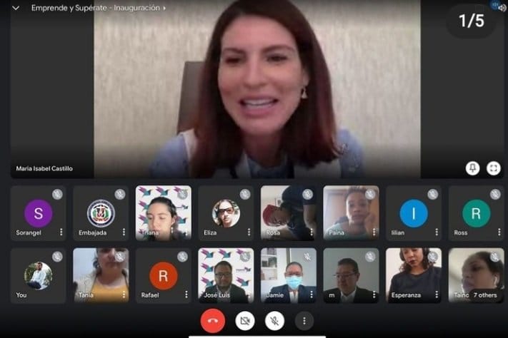 Sorprende Intervención de Marco Mena en foro