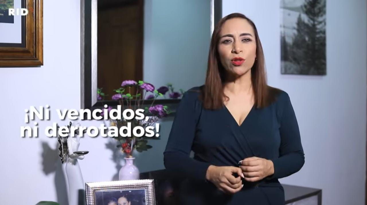 Llama Adriana Dávila a conformar "Frente Azul"