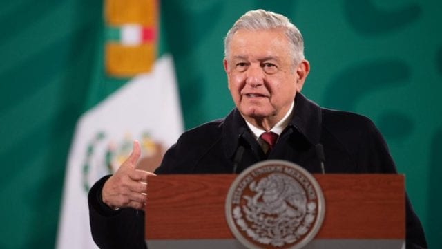 INE advierte a AMLO por promover participación en revocación de mandato