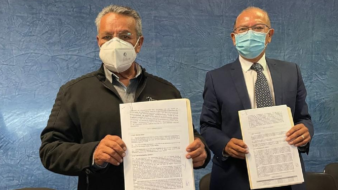 El Ayuntamiento de San Andrés Cholula firmó un convenio con la Escuela Libre de Ciencias Políticas y Administración Pública de Oriente