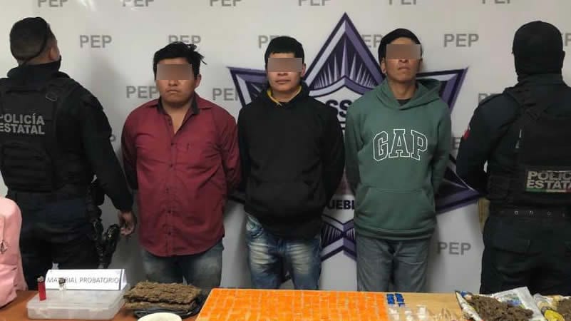Detienen a jóvenes narcomenudistas en La Resurrección; tienen 18, 19 y 21 años