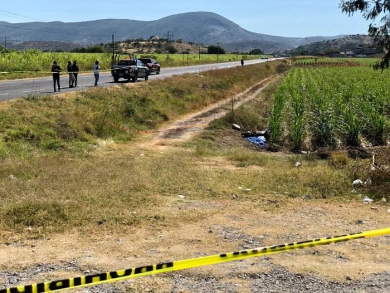 Ejecutan a hombre mientras conducía su moto; estaba a unos metros de la Guardia Nacional de Izucar