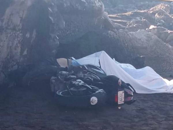 "El puente fue destruido": Dos personas fallecen tras caer al vacío en su moto en municipio de Puebla