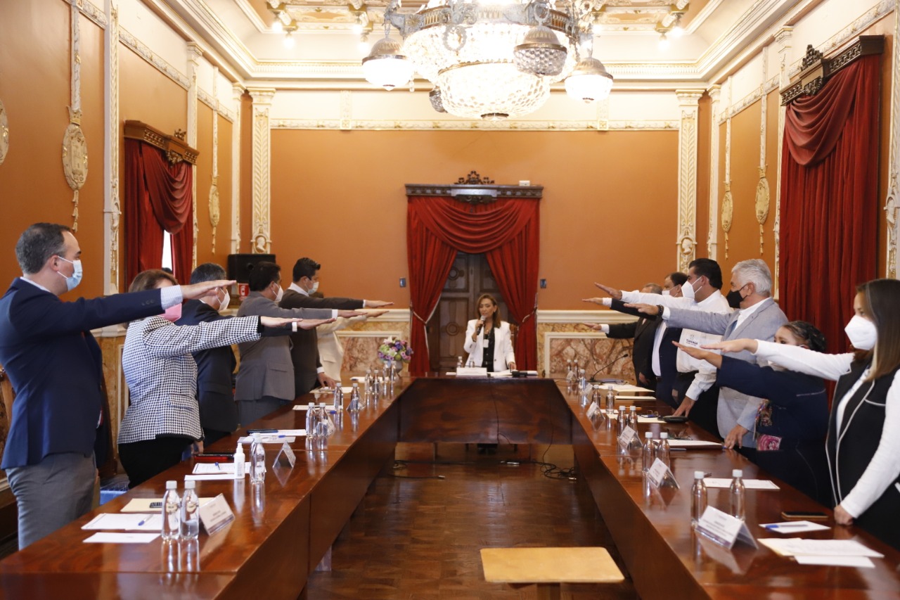 Lorena Cuéllar tomó protesta a integrantes de la junta directiva del consejo estatal de población