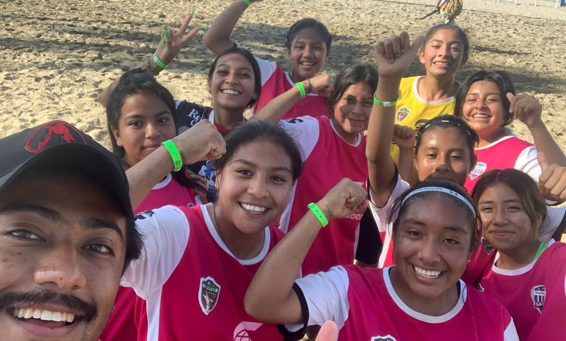 Selección tlaxcalteca de futbol femenil se corona en el primer Festival Deportivo de Mar y Playa