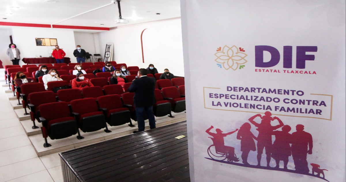 Capacita SEDIF a personal operativo de los 60 municipios sobre programas contra la violencia